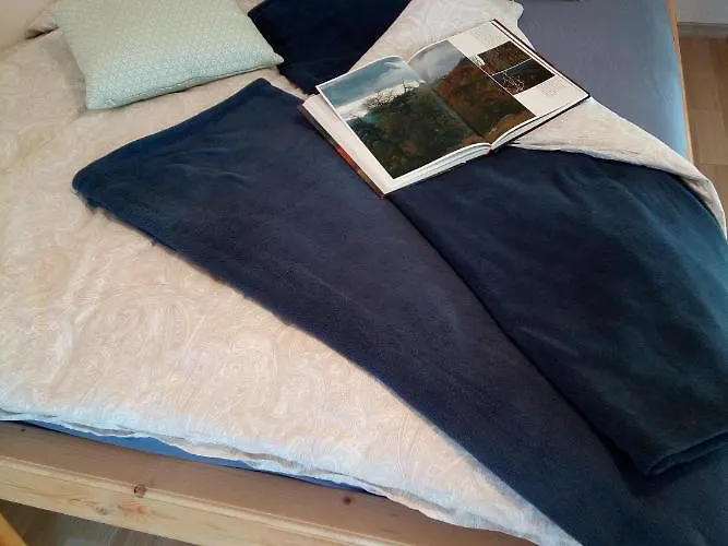 Hillside Bio Delux *